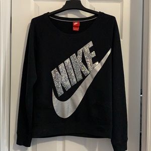 Nike Tops - Women’s Nike sweatshirt Nike Tops - Women’s Nike sweatshirt
